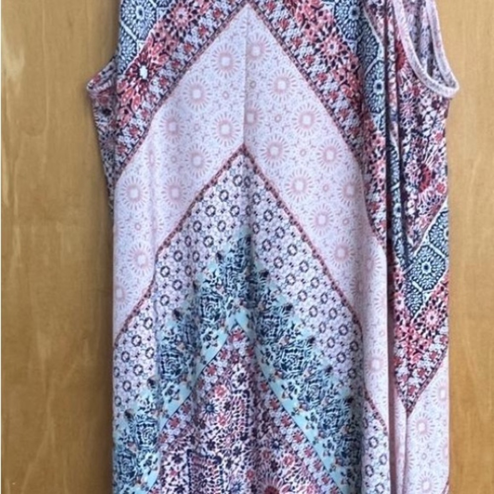 TRIXXI company  Dress Floral Patterned Sleeveless Buttoned Neck Closure